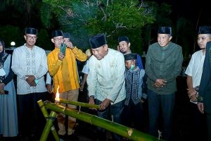 Lestarikan Tradisi Budaya Melayu, Wabup Farhan Nyalakan Keriang Bandong 