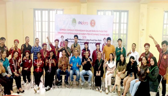 AJK Beri Pelatihan Jurnalistik pada Mahasiswa dan Siswa di Ketapang